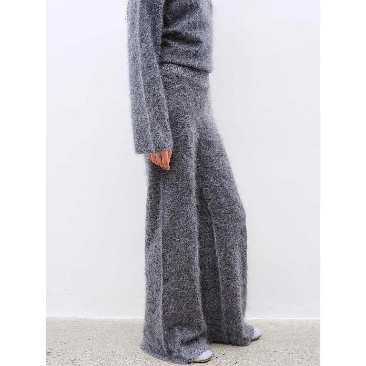 "Half-Ripe Winter" Cashmere Comfortable Loose-Fit Crewneck Sweater and